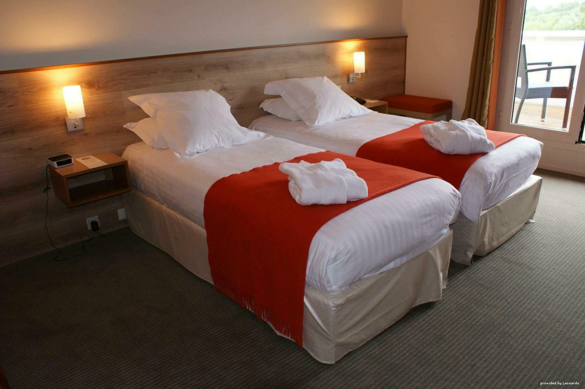 Best Western Plus L'Oree Paris Sud Saulx-les-Chartreux Quarto foto